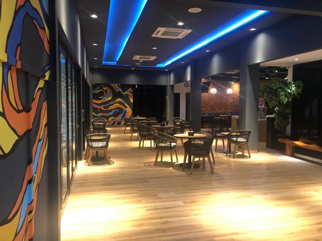 Grand Caman Hotel Бекасі Екстер'єр фото