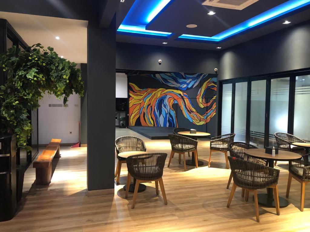 Grand Caman Hotel Бекасі Екстер'єр фото