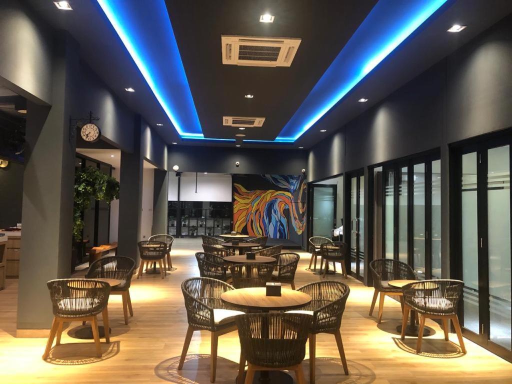 Grand Caman Hotel Бекасі Екстер'єр фото