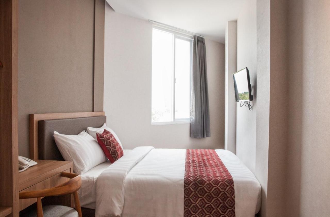 Grand Caman Hotel Бекасі Екстер'єр фото